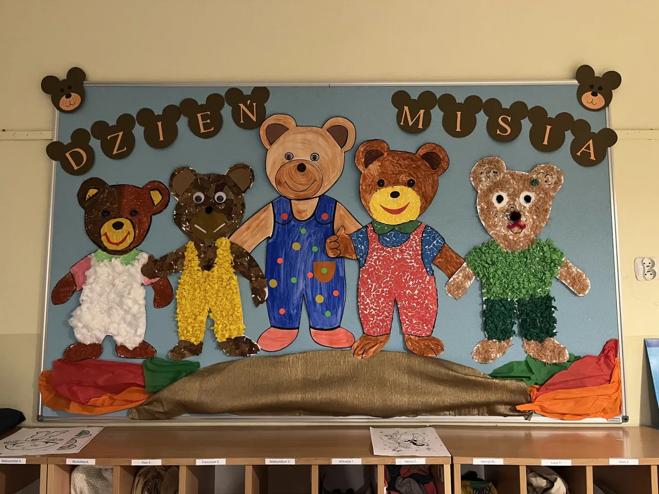Dzień Pluszowego Misia przedszkole dekoracje