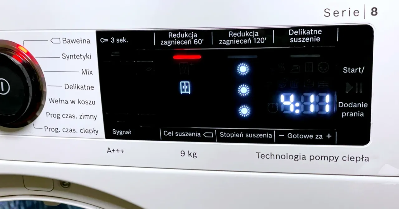 panele sterowania suszarek do prania z r&oacute;żnymi programami