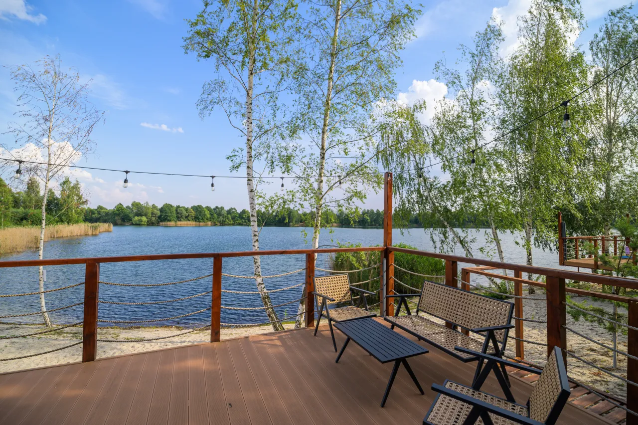 Ośrodek Leśna Przystań plaża, zjeżdżalnie wodne, sprzęt wodny