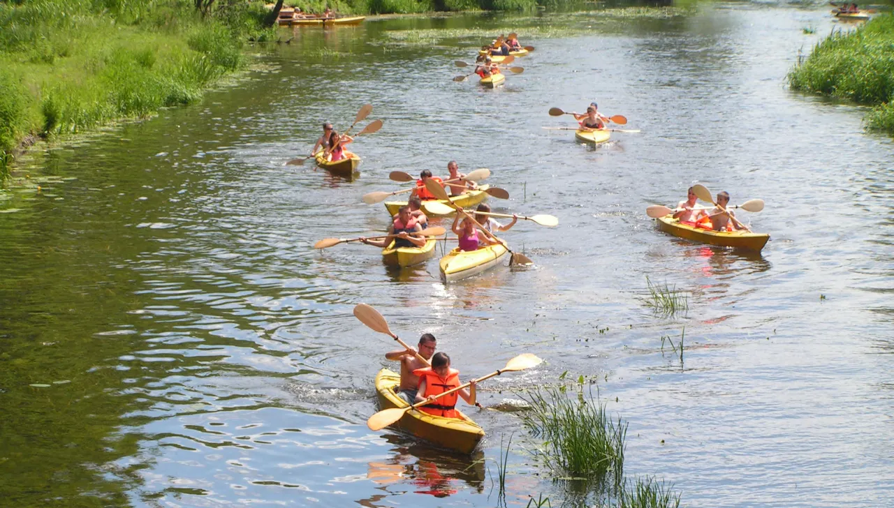 spływ kajakowy rzeką wkrą