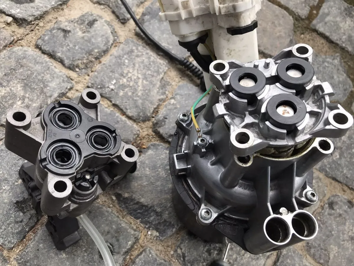 Kärcher K5 głowica pompy demontaż