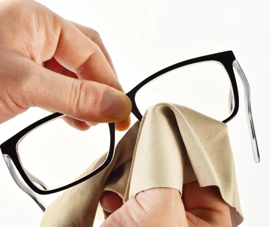 Zdjęcie Jak skutecznie czyścić okulary Vision Express bez ryzyka uszkodzeń
