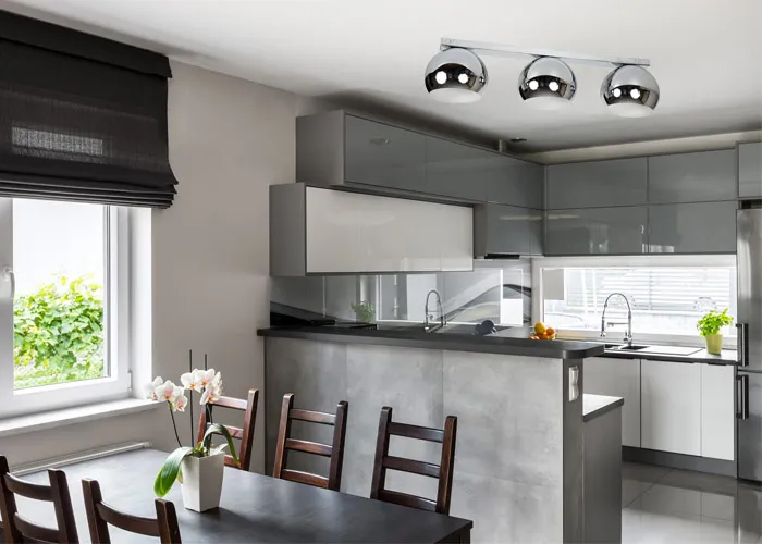 plafony kuchenne style aranżacje