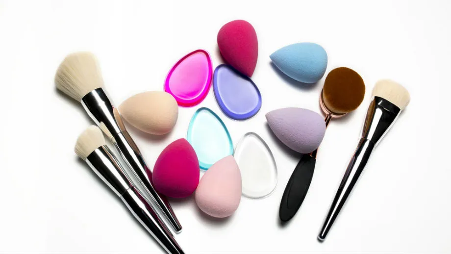 Akcesoria do makijażu pędzle gąbka
