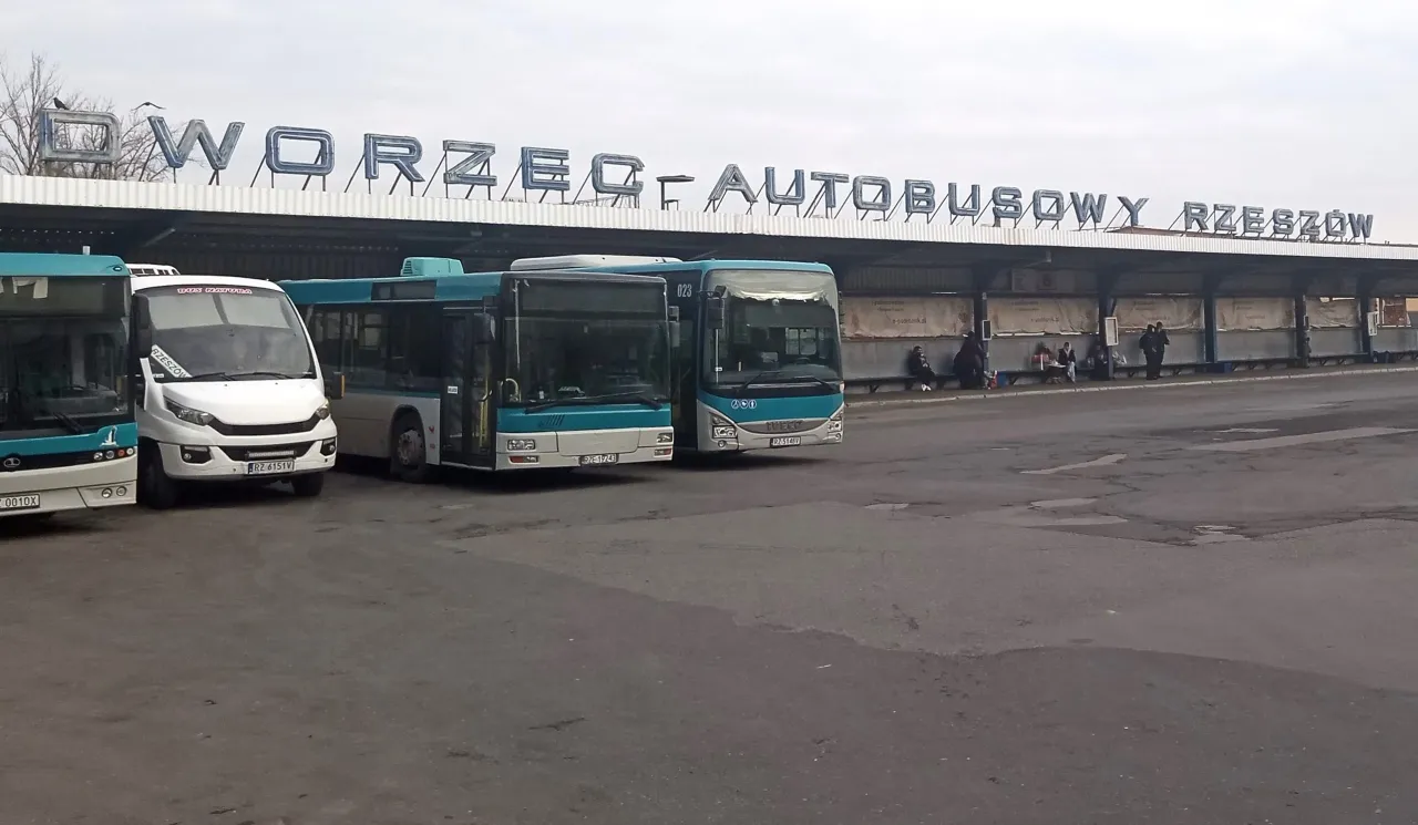 Dworzec Podmiejski Rzesz&oacute;w Grottgera