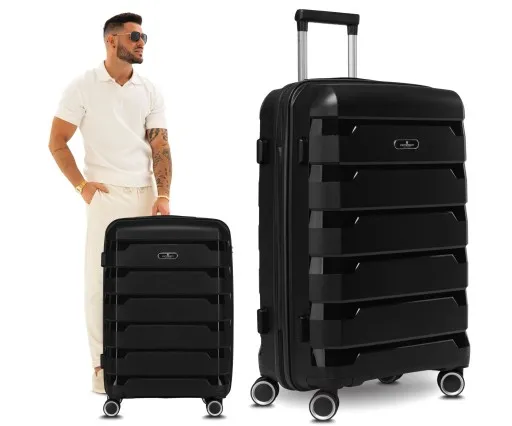 Spakowana duża walizka na dwutygodniowy urlop