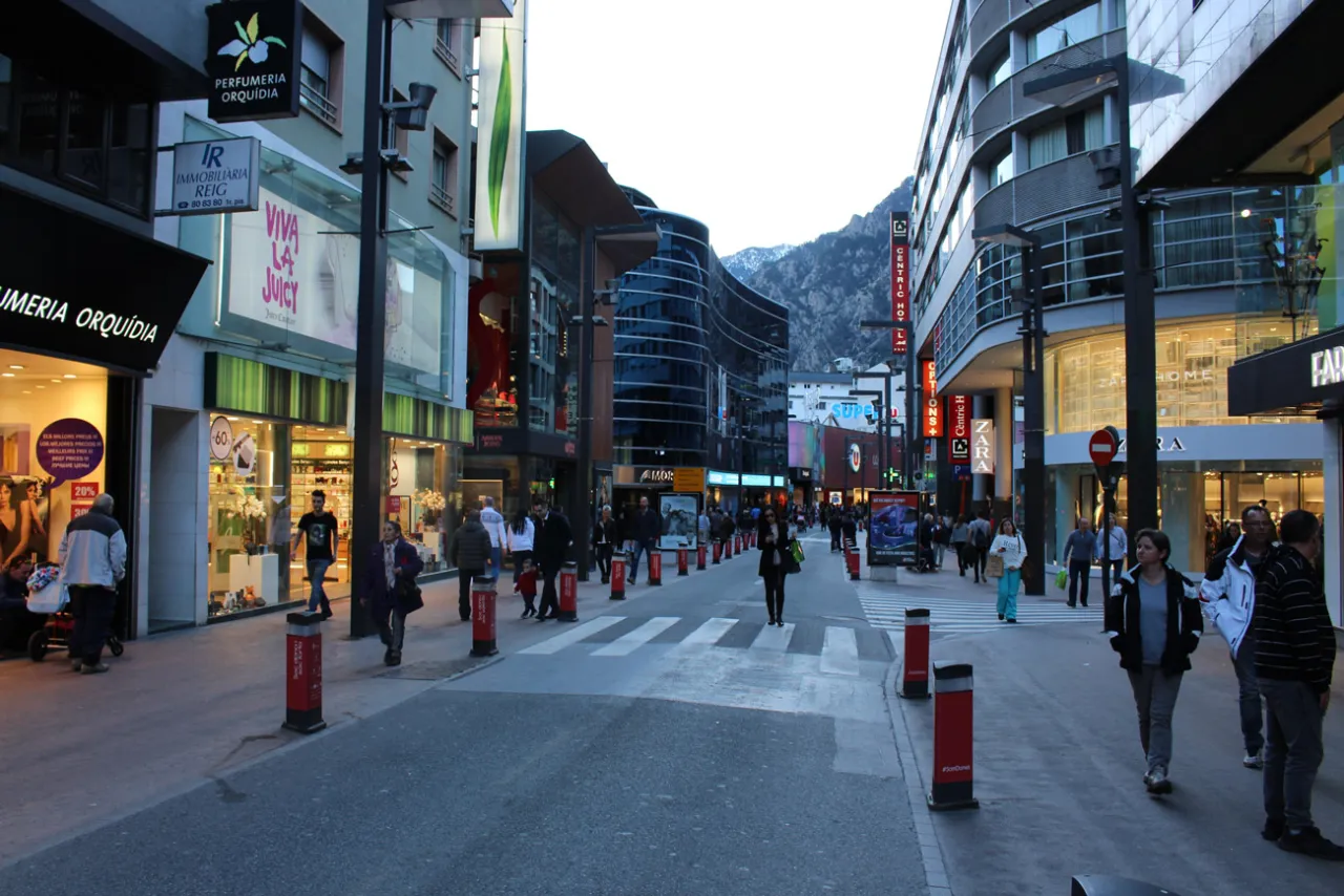 Zdjęcie Andora co warto kupić: najlepsze lokalne produkty i oszczędności