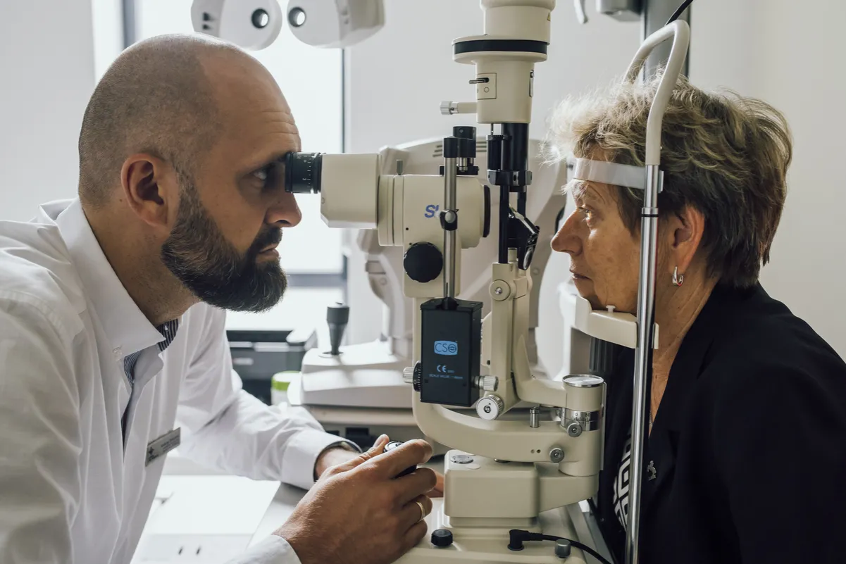 Nowoczesna klinika okulistyczna operacja zaćmy