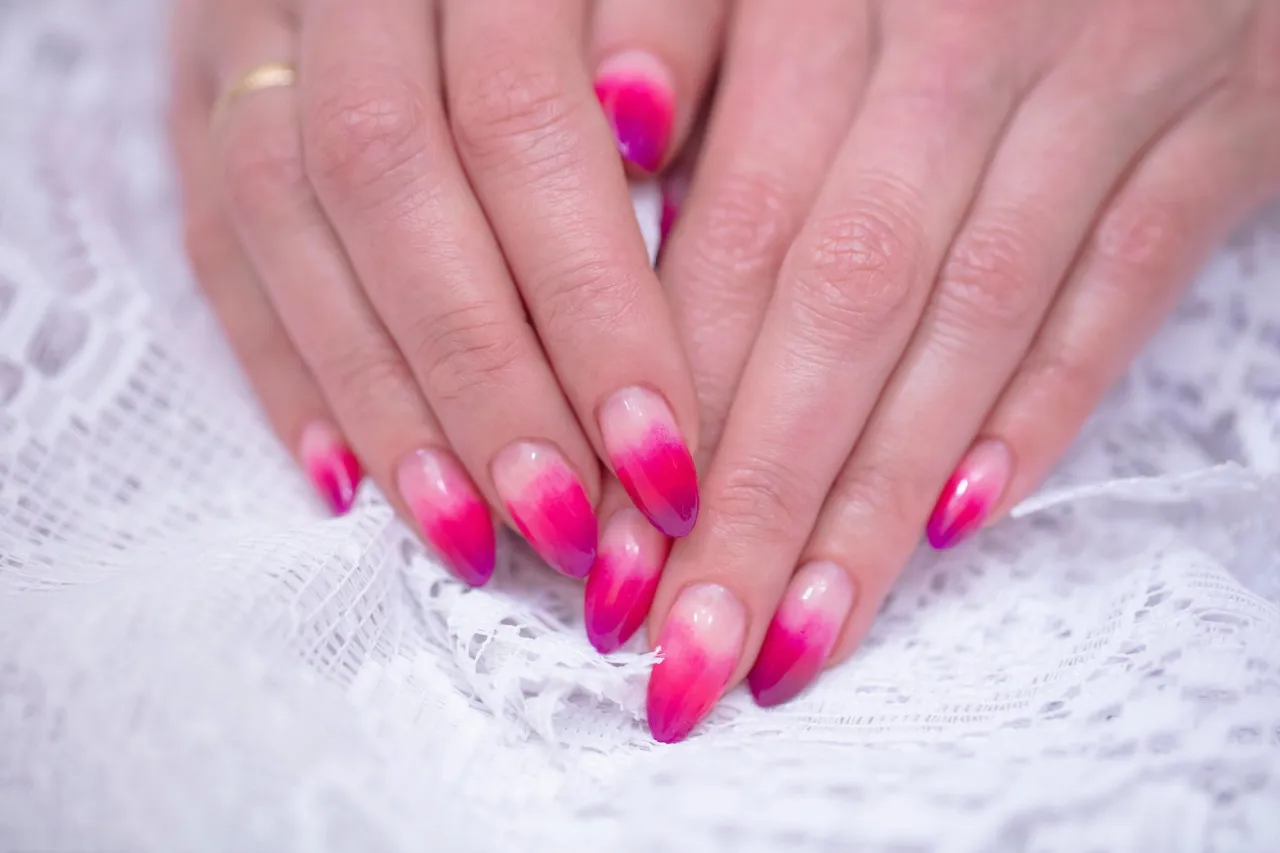 paleta kolor&oacute;w ombre paznokcie inspiracje