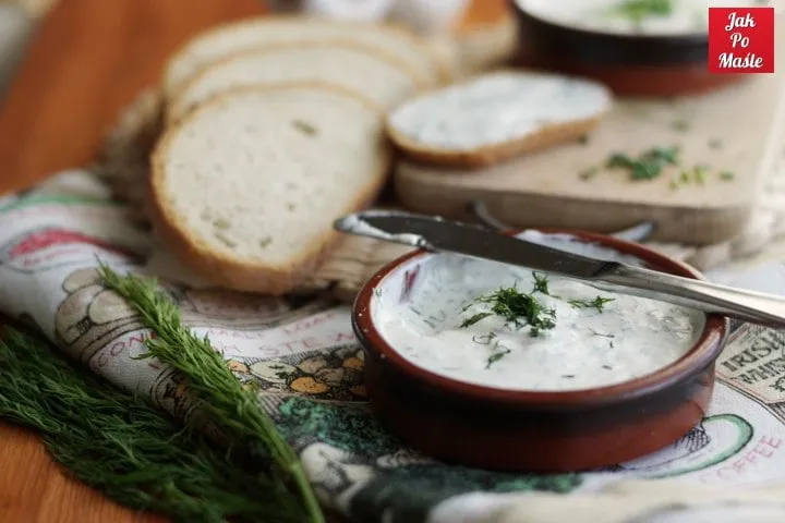 Zdjęcie Domowa przyprawa fromage: Prosty przepis na aromatyczną mieszankę ziołową