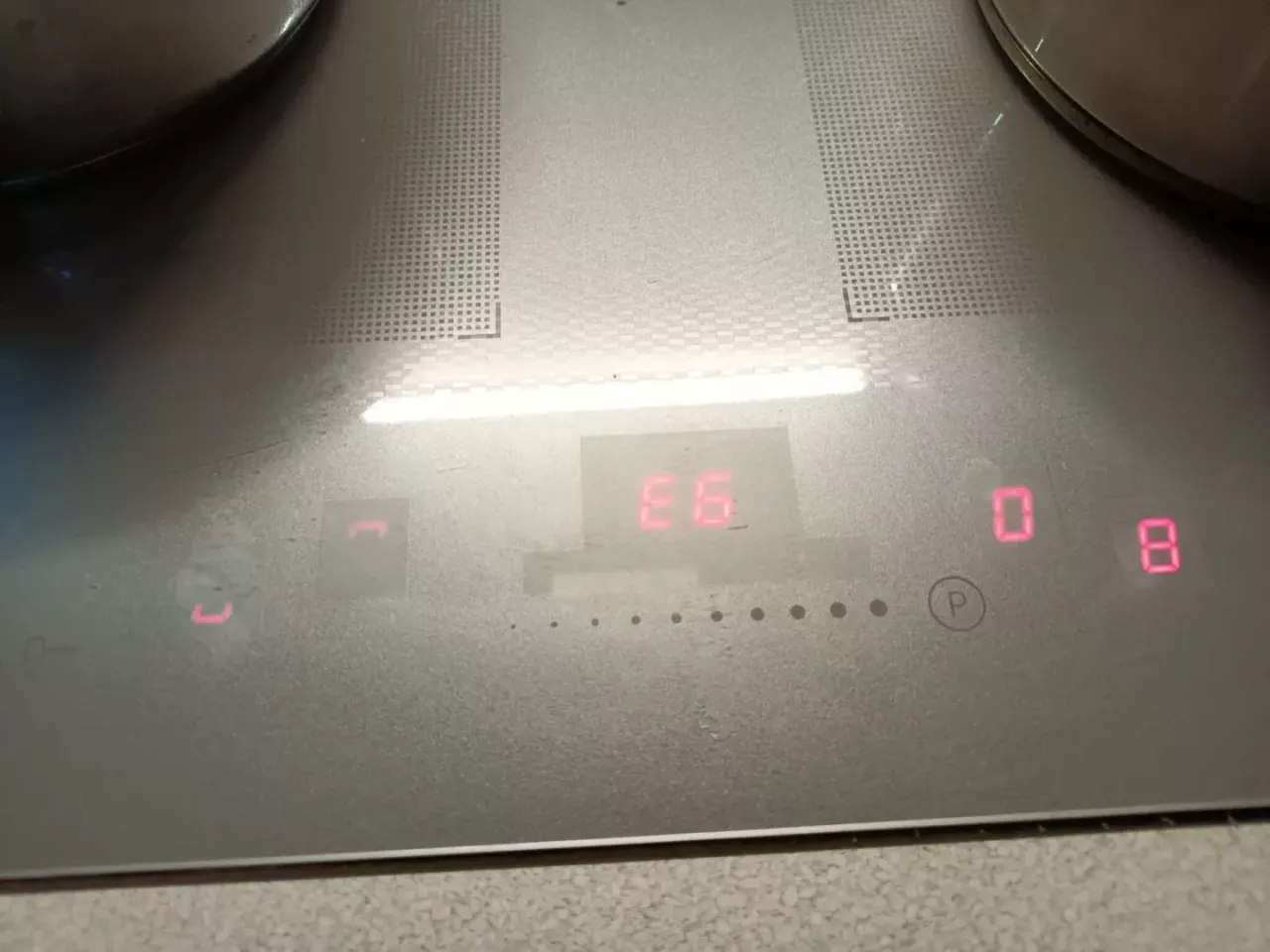 Płyta indukcyjna z wyświetlaczem 