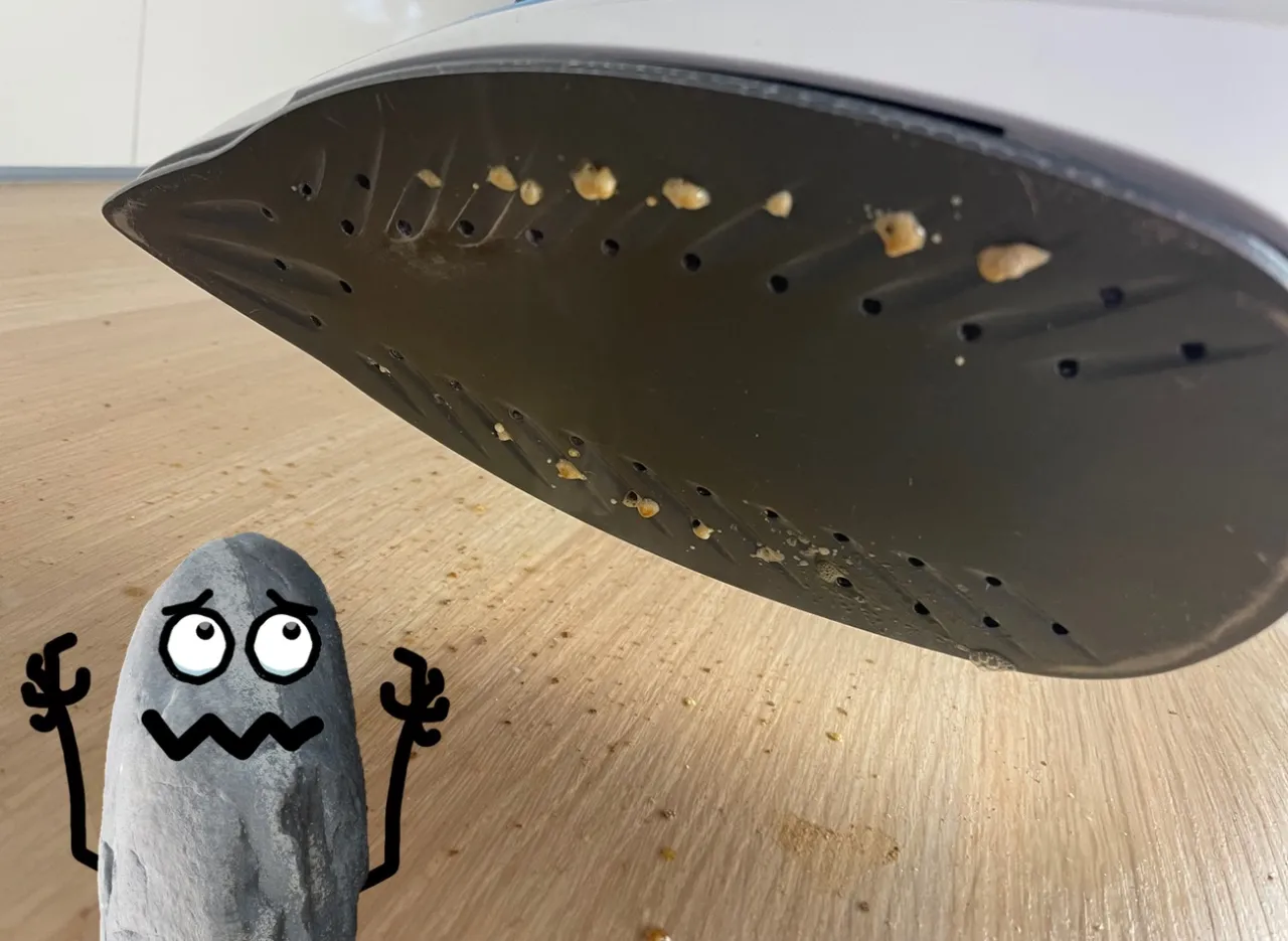 Kamień na stopie żelazka parowego? Ten kamyk wie, jak odkamienić żelazko parowe, by znów działało jak nowe!