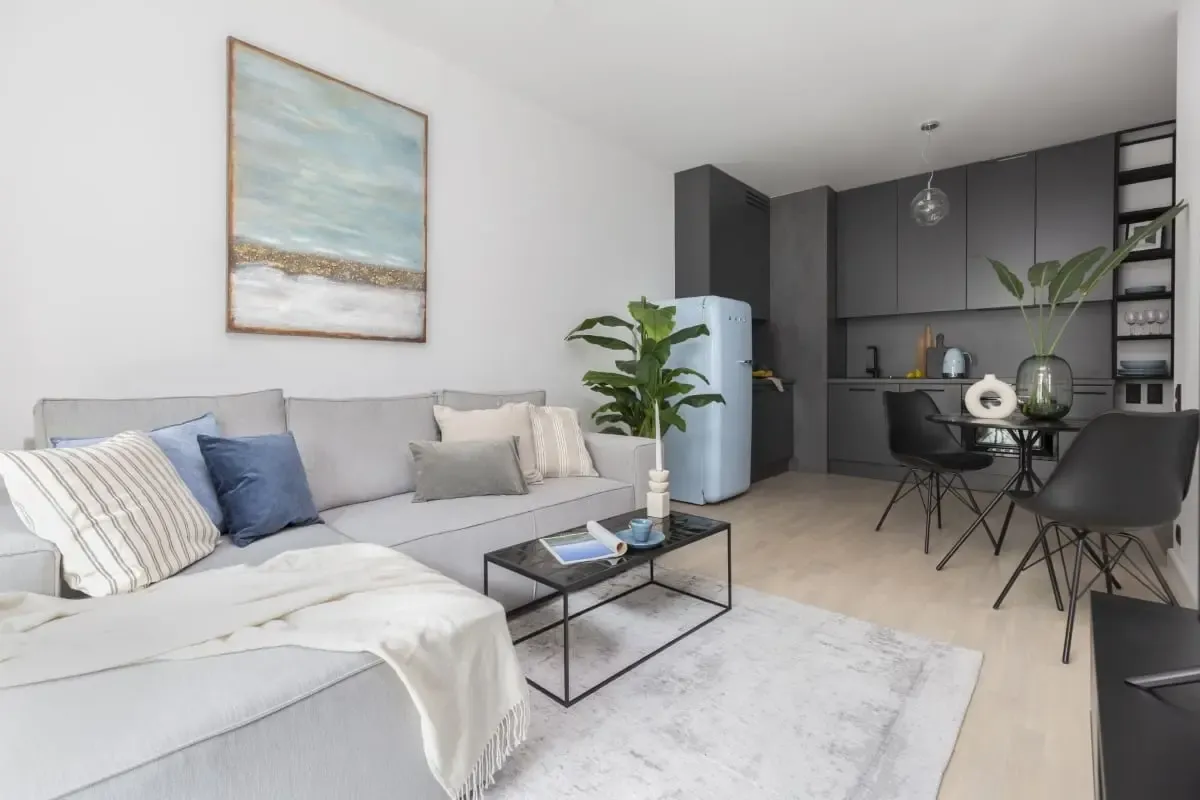 Stylizacje turkus i biel beż czerń szarość