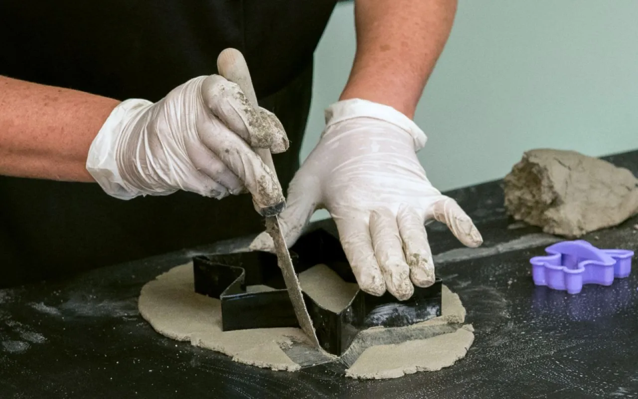 Narzędzia i materiały do ozdób z betonu DIY