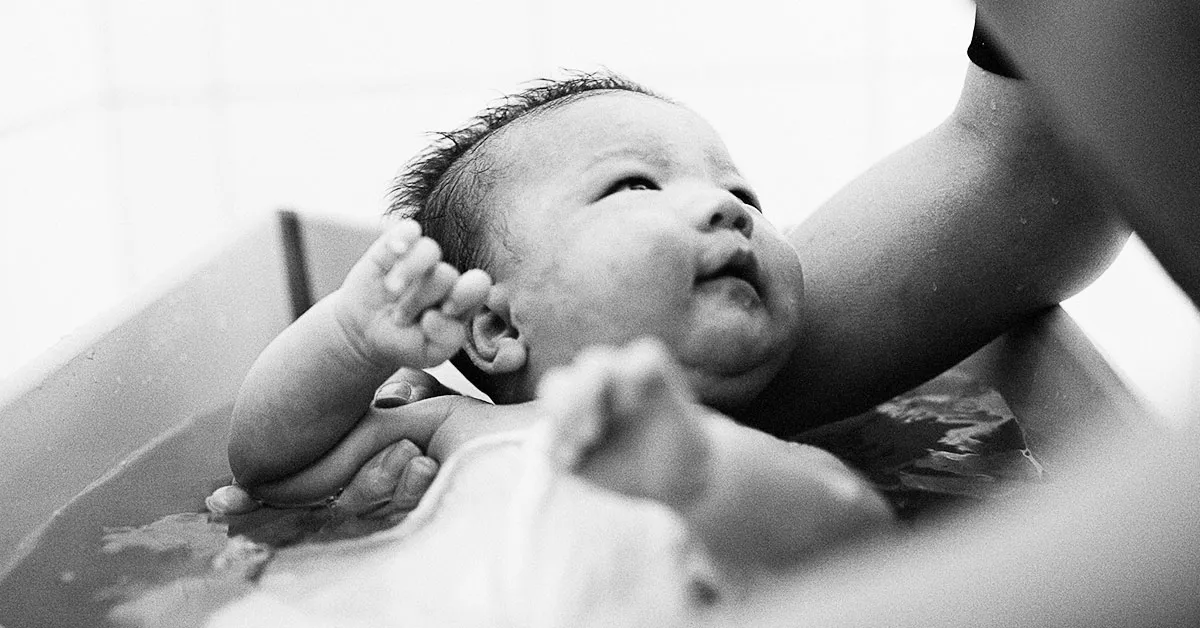 Zdjęcie Jaka temperatura wody dla niemowlaka, aby zapewnić mu komfort?