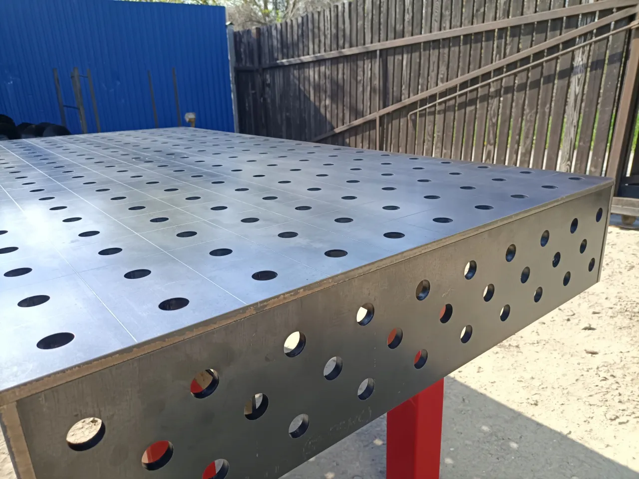 blat stołu spawalniczego z otworami systemowymi