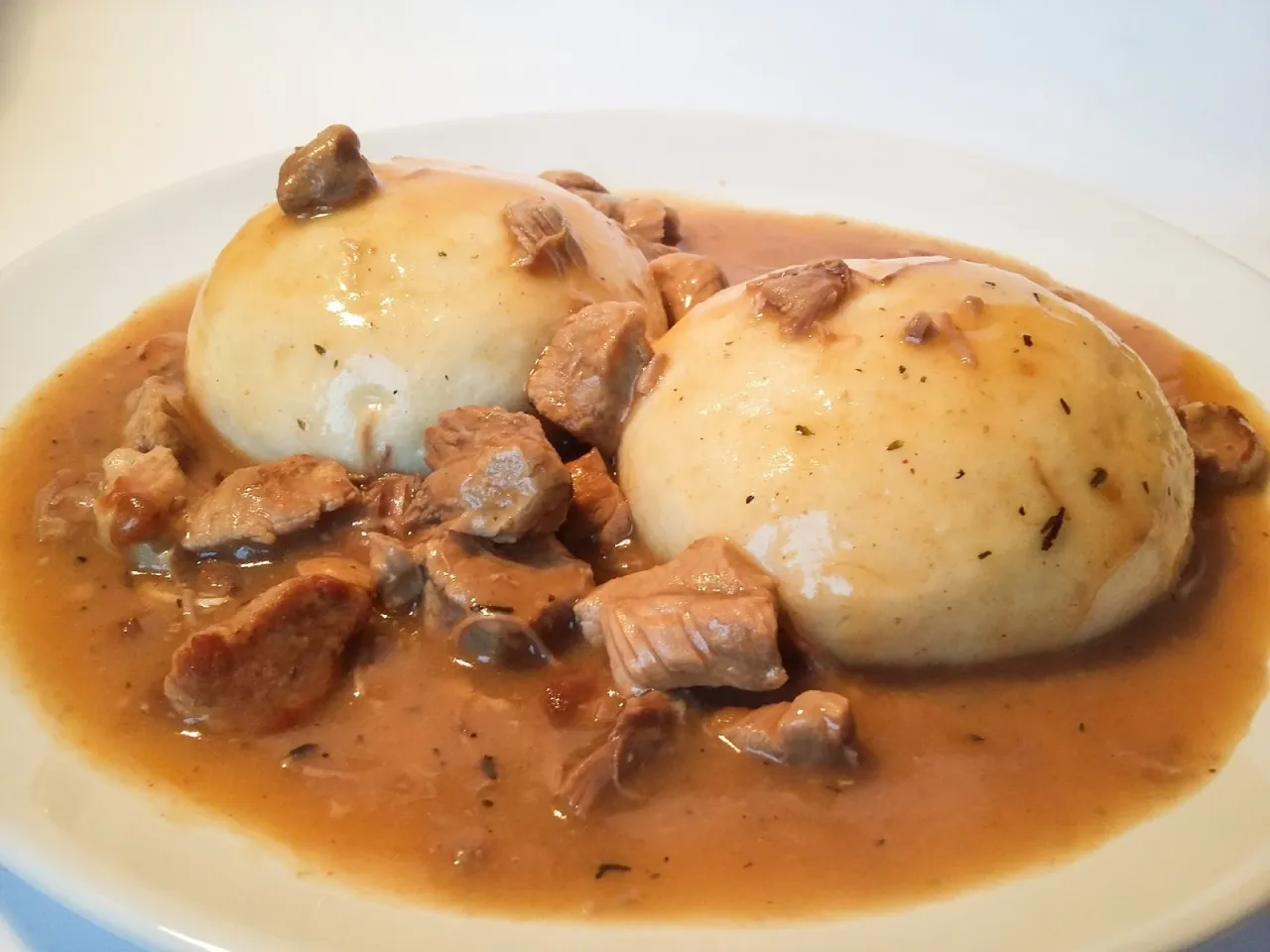 Gulasz wieprzowy w garnku