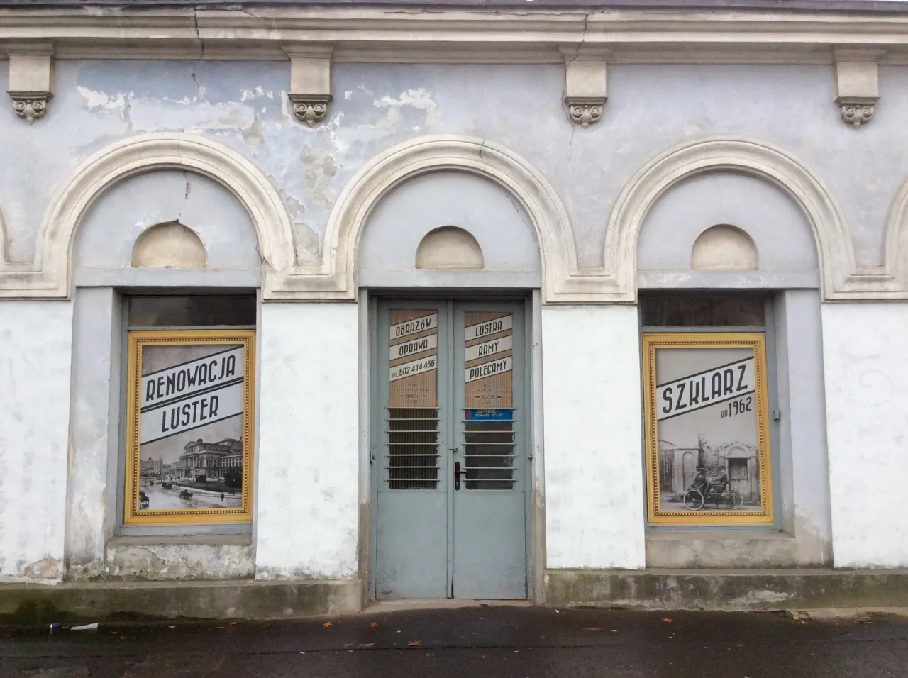 Szklarz naprawa lustra