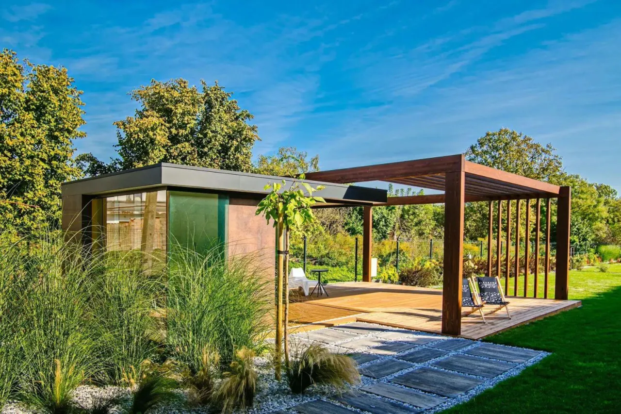 Rodzaje drewna na altanę sosna świerk modrzew