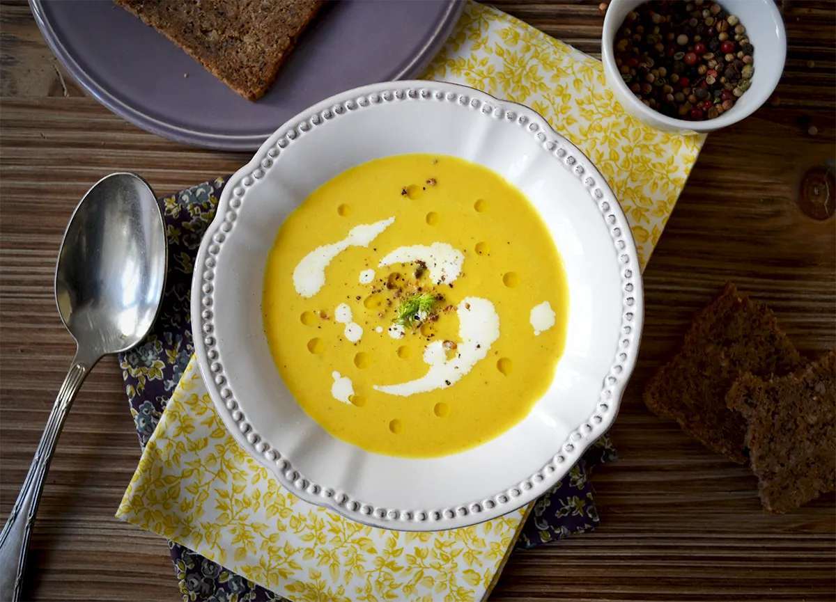 Soupe carotte coco garnie