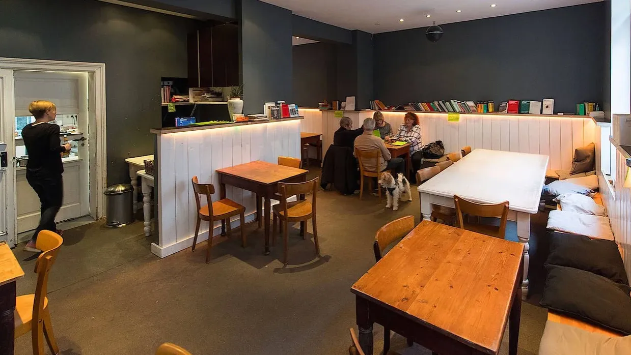 Wir Komplizen Gastronomie Innenansicht