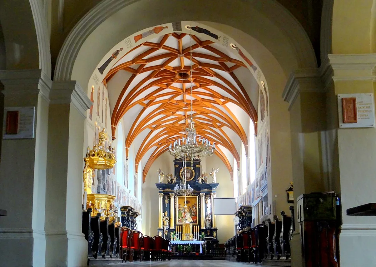 Bazylika św. Jakuba Apostoła Piotrk&oacute;w Trybunalski wnętrze