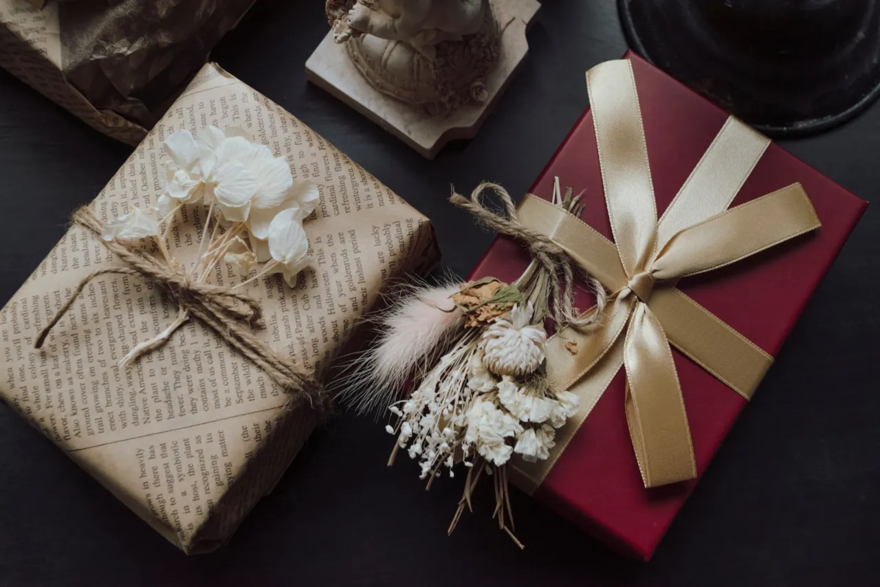 pomysły na pakowanie drobnych prezent&oacute;w