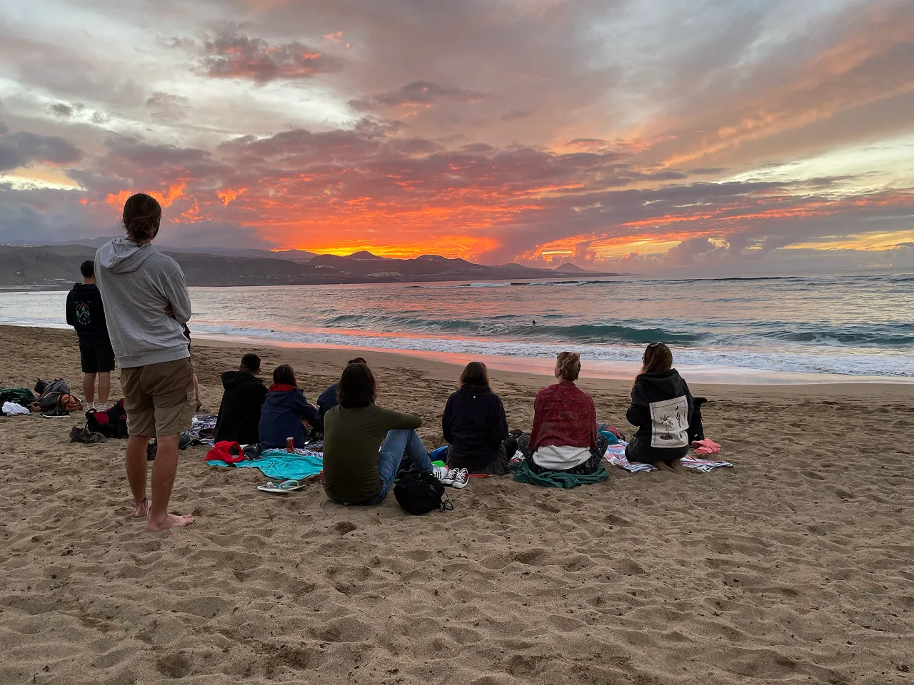 Zachód słońca na Wyspach Kanaryjskich, idealne wakacje