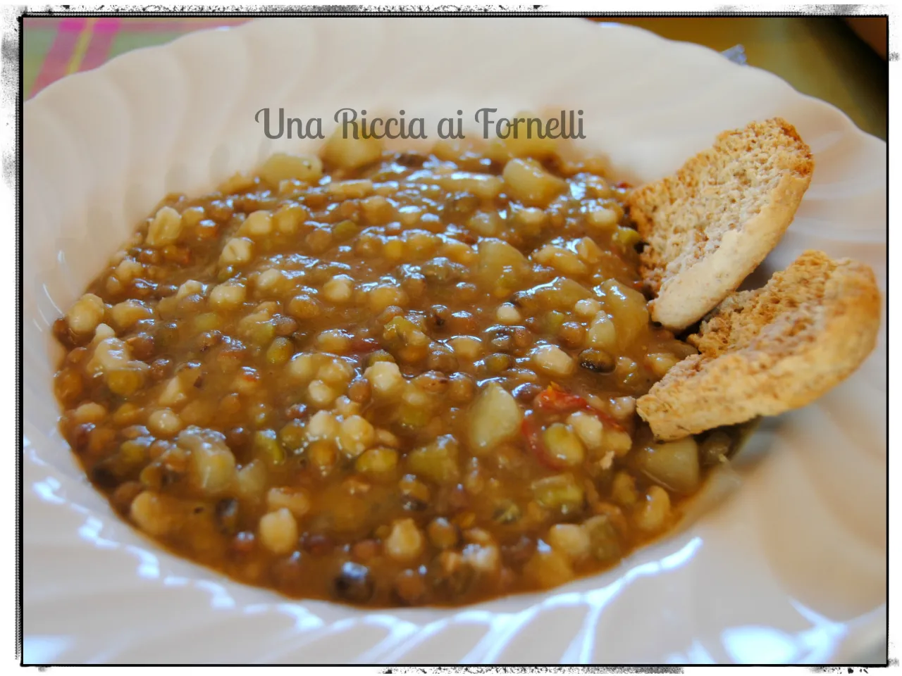minestra legumi e cereali ingredienti misti