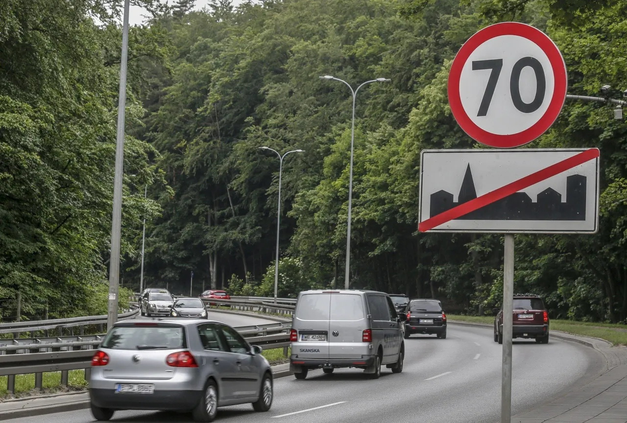 znak C-14 prędkość minimalna