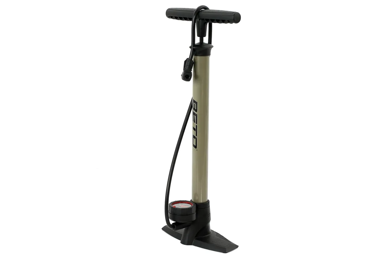 Pompka rowerowa z manometrem