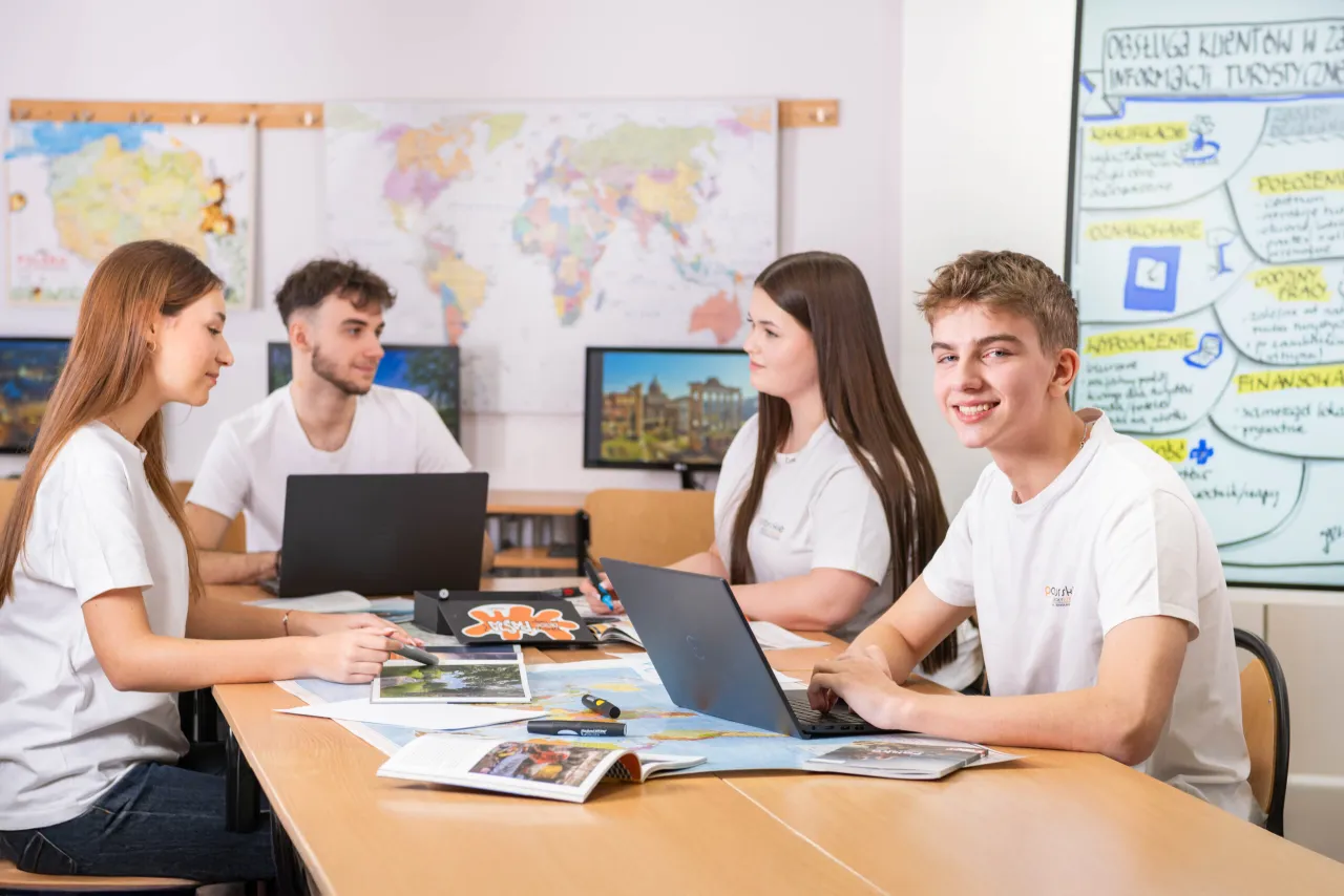 nowoczesne zawody turystyka