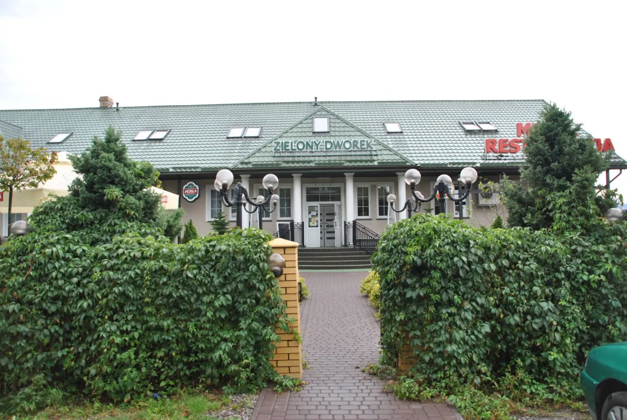 Zielony Dworek Kraśnik wesele ogr&oacute;d plener ślubny