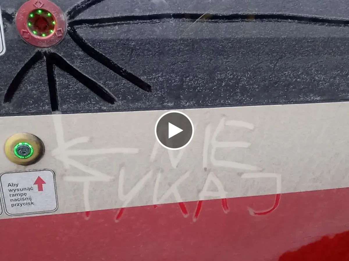 Zdjęcie Jak otworzyć drzwi w autobusie - proste kroki, które musisz znać