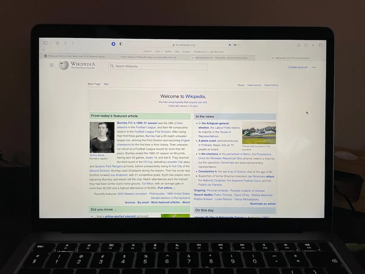 Pierwsza wersja Wikipedii wygląd 2001