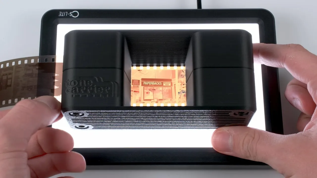 Skanowanie negatyw&oacute;w filmowych w domu