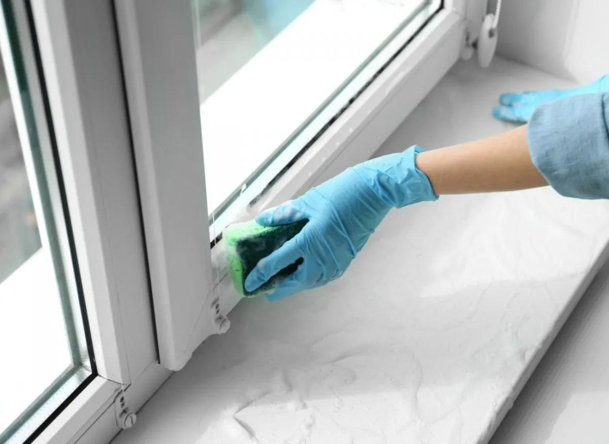 domowe sposoby usuwanie kleju z ram