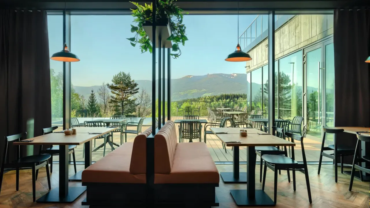 restauracja z widokiem na g&oacute;ry szklarska poręba
