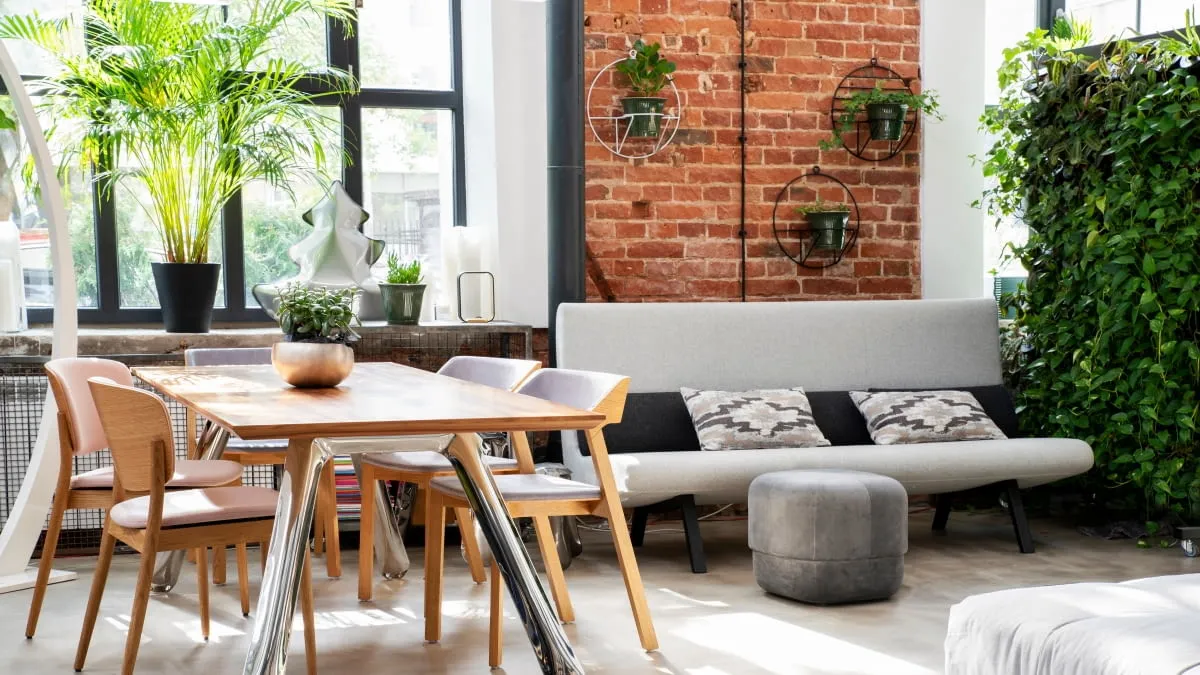 kwietnik w salonie w stylu loft i skandynawskim kolaż