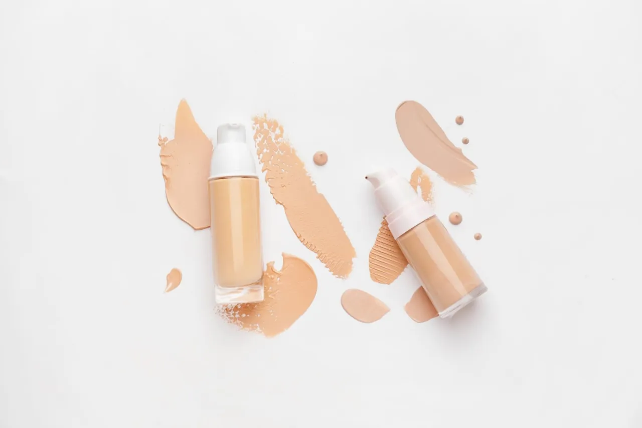 dob&oacute;r podkładu i kremu BB do typu cery