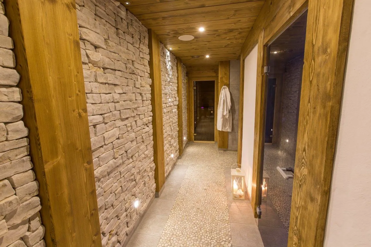 Sichlański Dworek SPA jacuzzi sauna