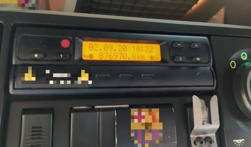 Tachograf cyfrowy w ciężarówce