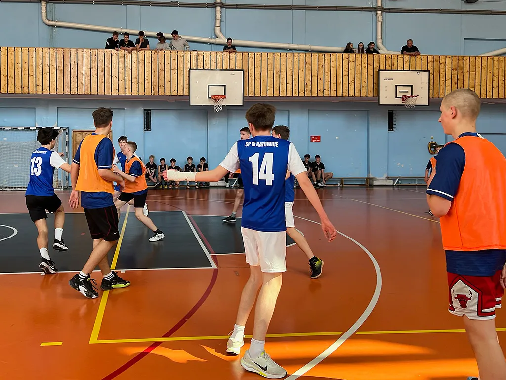 Zdjęcie Szkoła dla niesłyszących Katowice ul Grażyńskiego - wsparcie i edukacja