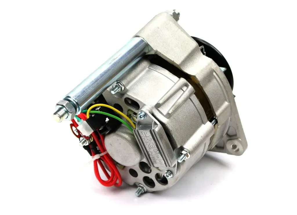 Zdjęcie Jakiej mocy alternator do C-360? Wybierz najlepszą opcję dla swojego traktora