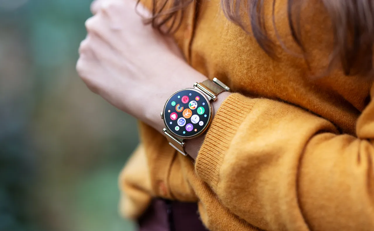 Zdjęcie Najlepszy smartwatch dla kobiety – jaki wybrać, by nie żałować? Porównanie i rekomendacje