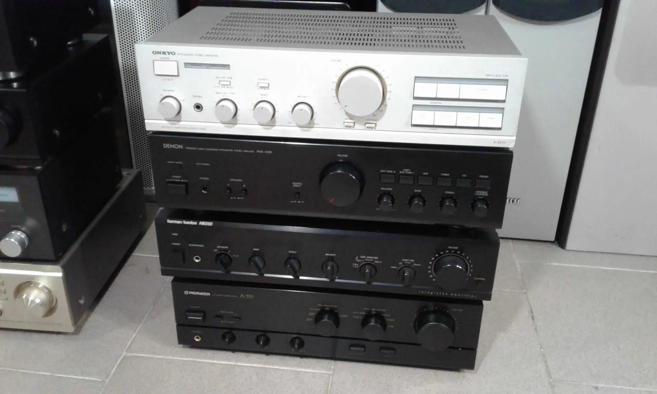 Zdjęcie Wzmacniacz Onkyo czy Denon – który model naprawdę warto wybrać?