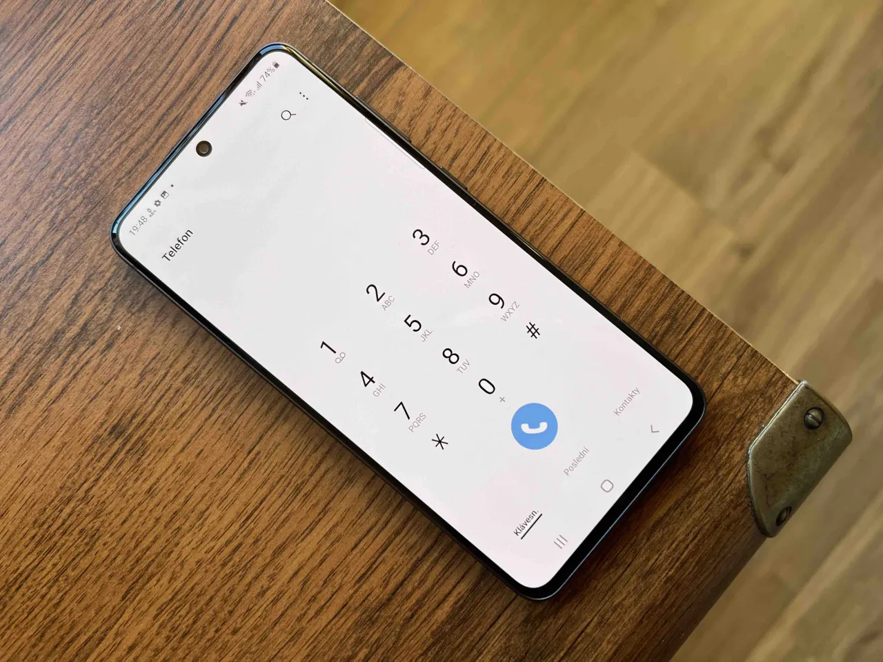 Zdjęcie Jak włączyć roaming w Samsungu i uniknąć wysokich opłat za dane