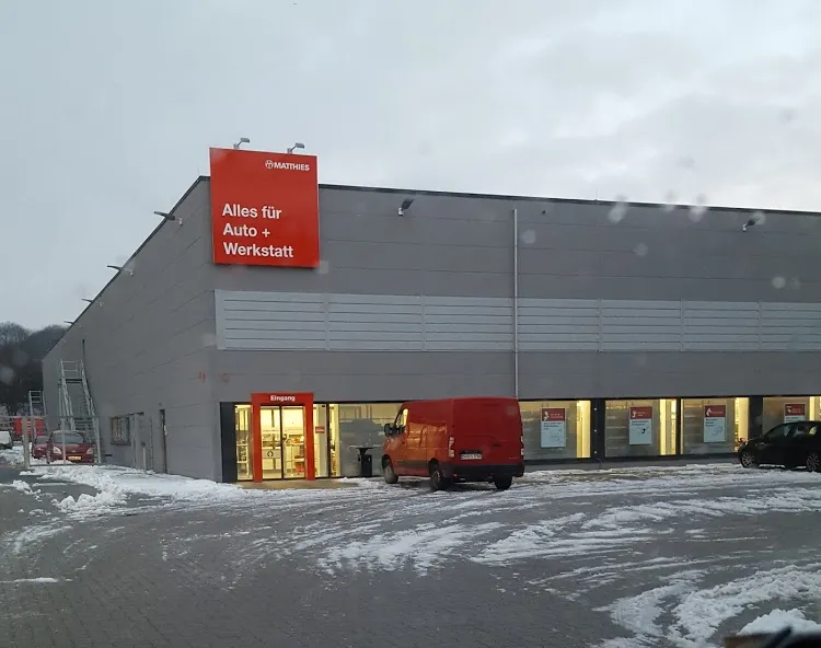 Zdjęcie Autoteile Matthies: Hochwertige Ersatzteile und Services in Hamburg