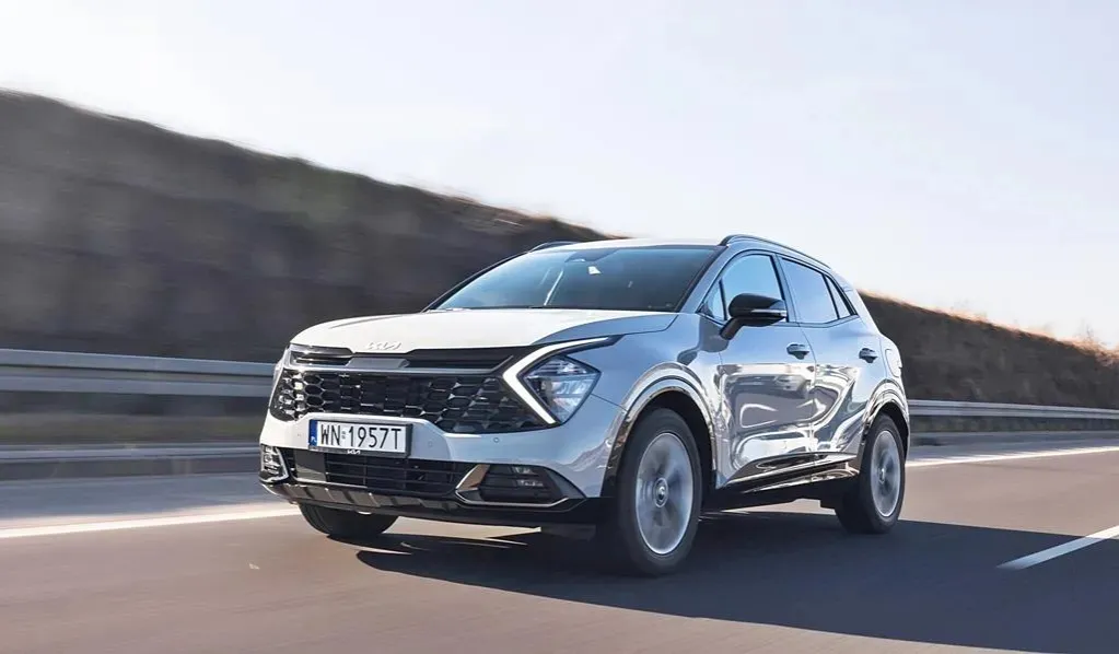 Zdjęcie Prius czy Auris - który model lepszy dla Twojej rodziny?