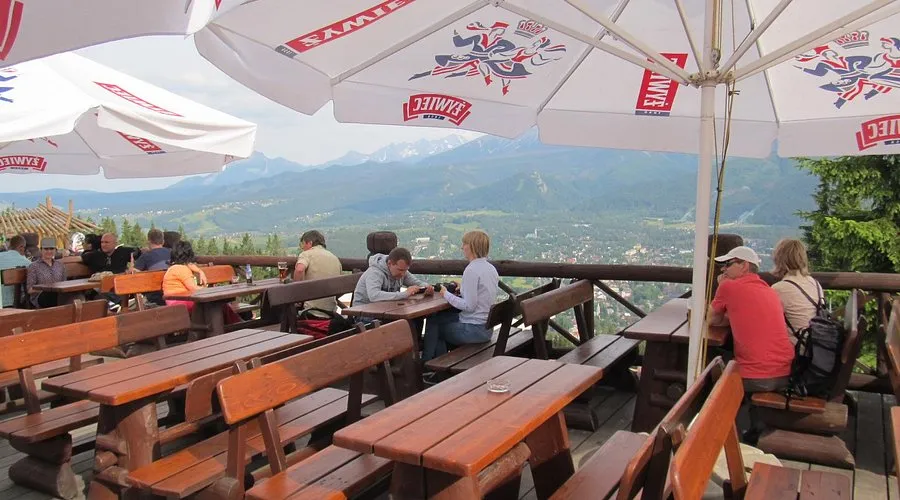 Zdjęcie Gdzie zjeść na Gubałówce? Odkryj najlepsze restauracje z widokiem